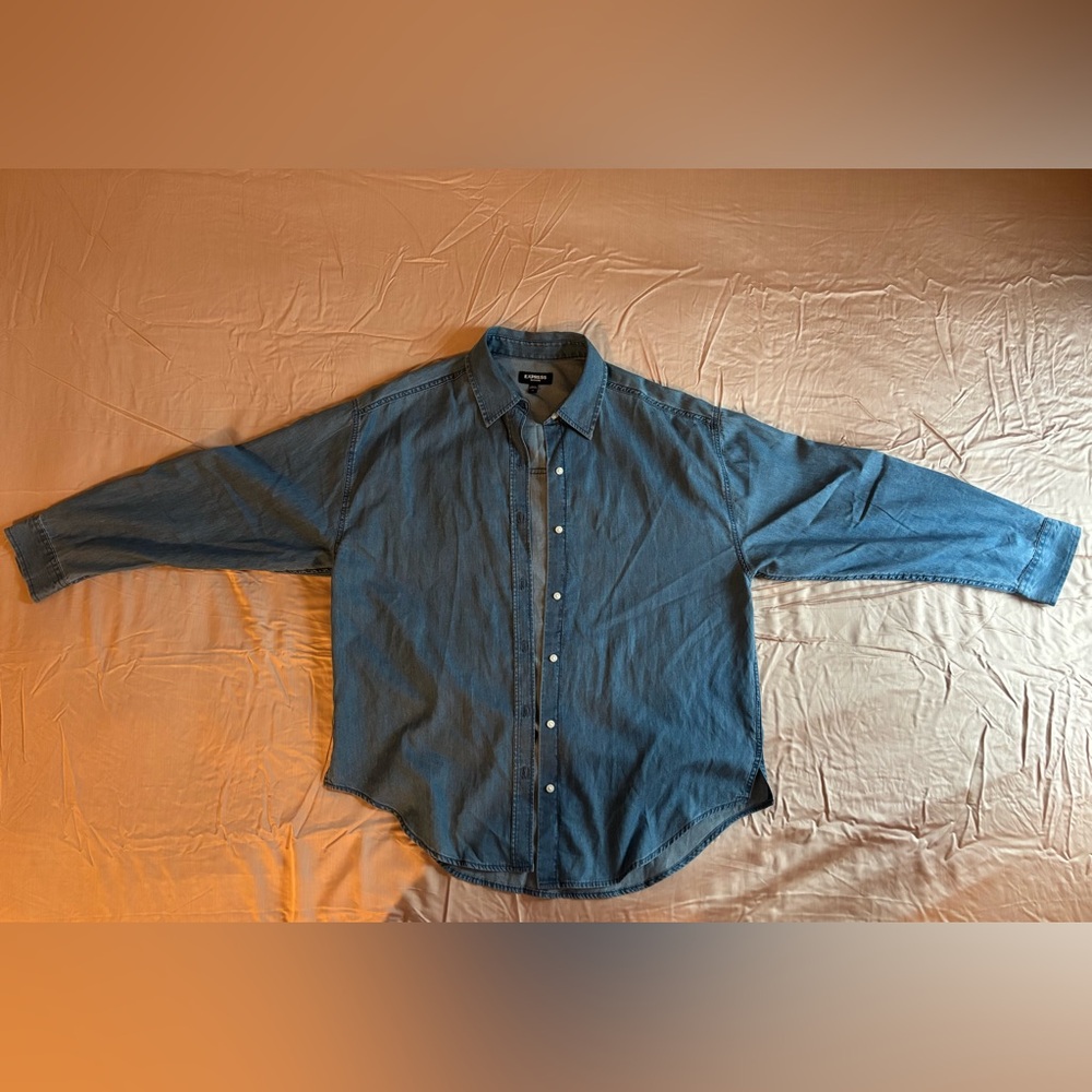 Express Women’s Boyfriend Denim Button-Down Shirt in Blue